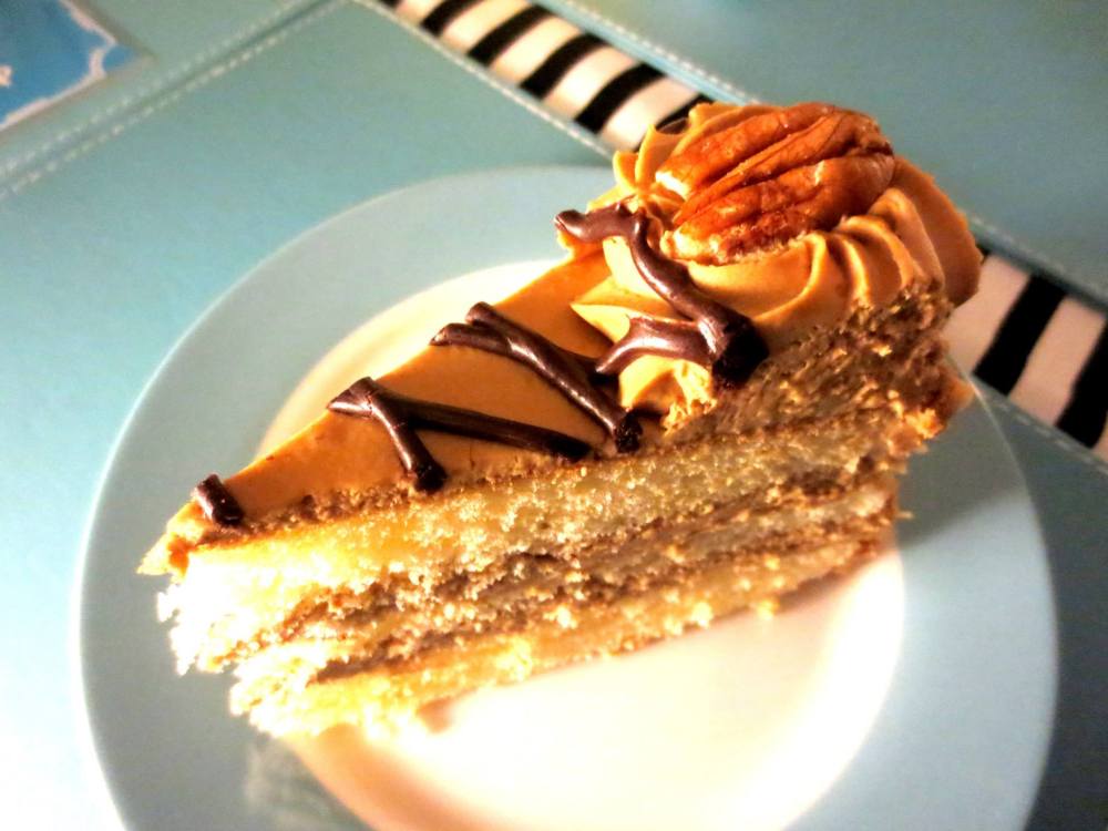 Coffee and Pecan Cake
