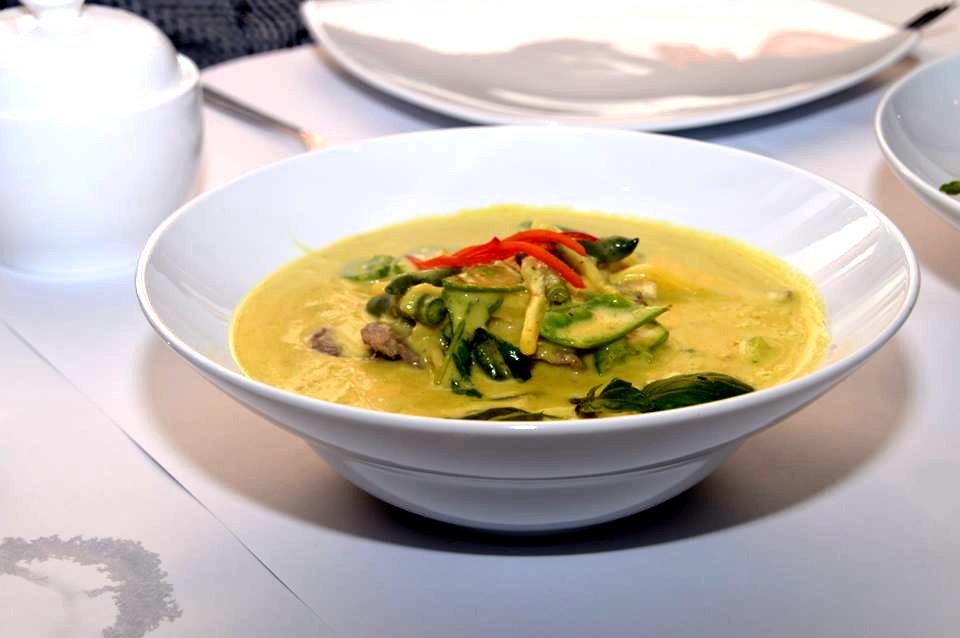 Green Beef Curry
