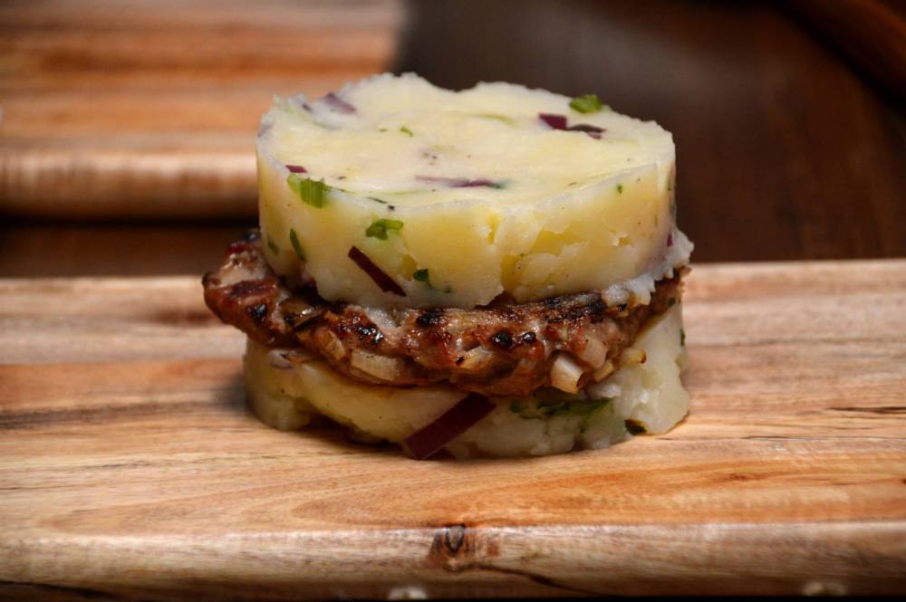 Pleskavica U Krompir Salatu