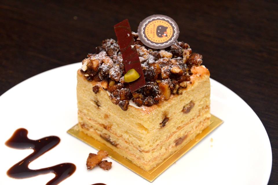 Caramelised Walnut Cake