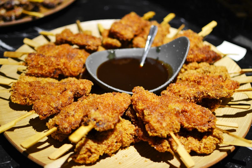 Bread Pork with Tonkatsu Sauce