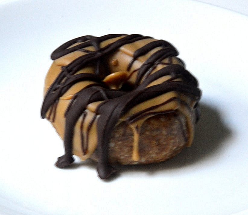 Raw Caramel Donut