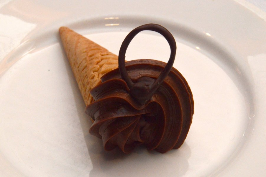 Chocolate Mousse Cornetto