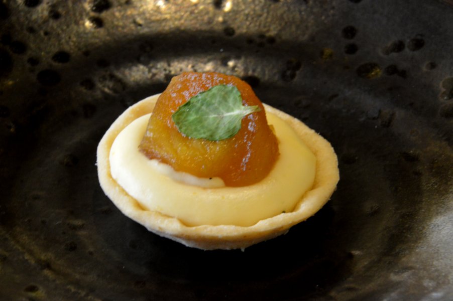 Mini Tart with Apple Jam